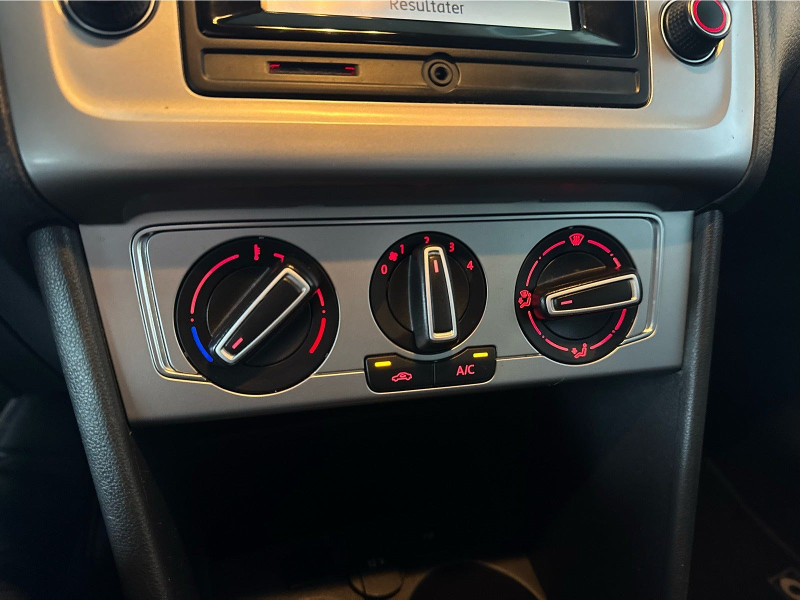 Sølv VW Polo fra 2016