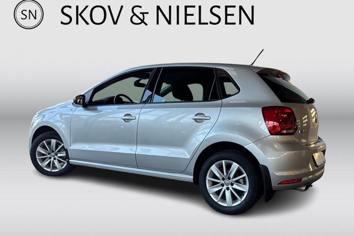 Sølv VW Polo fra 2016