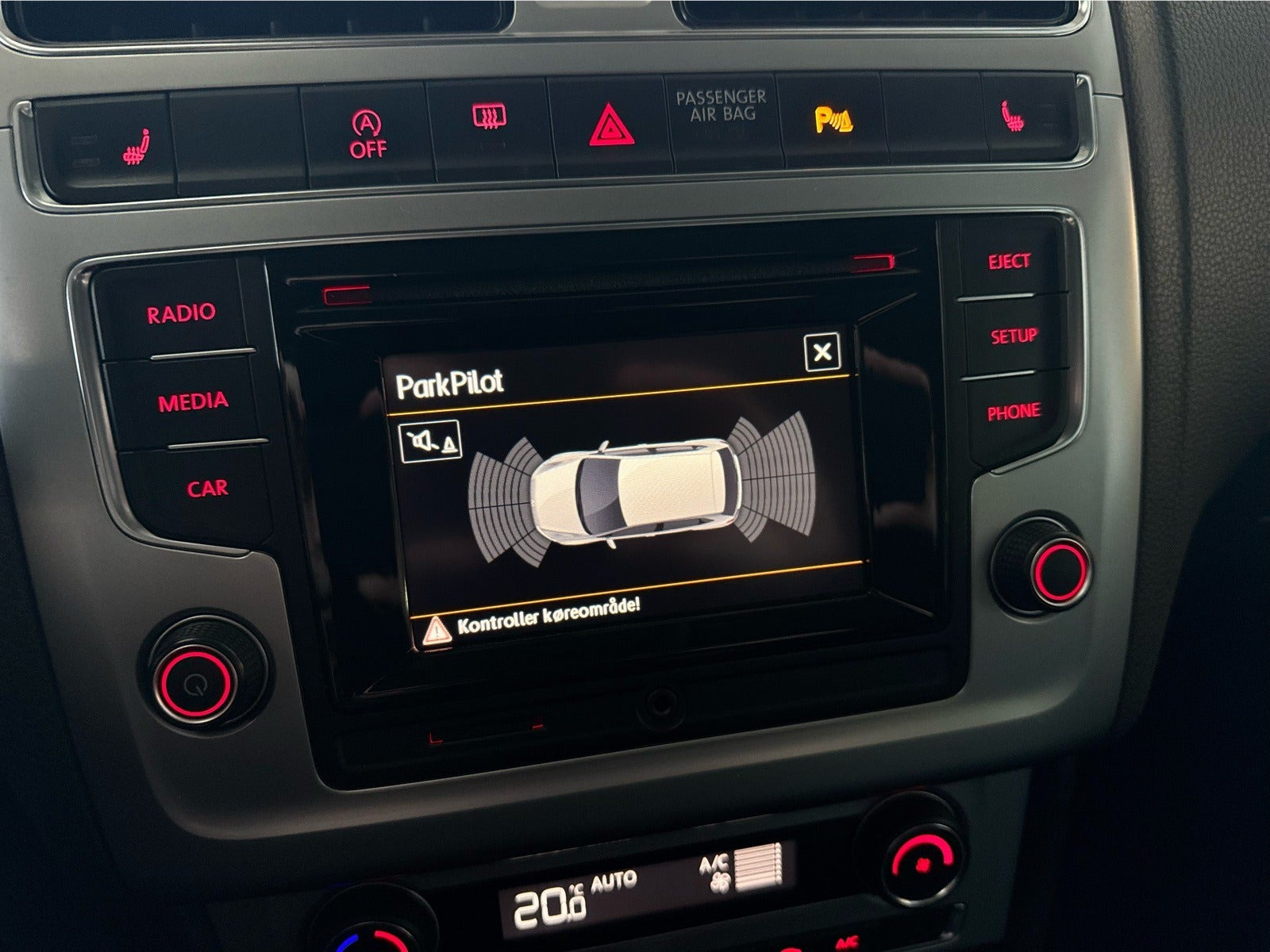 Sølv VW Polo fra 2016