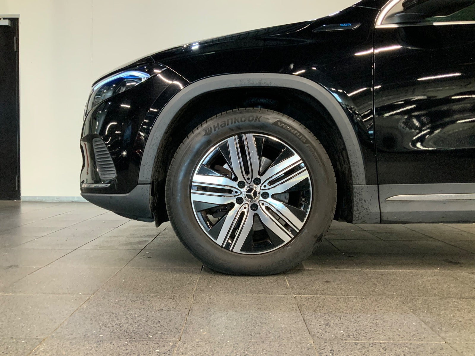 Sort Mercedes EQA250 fra 2021