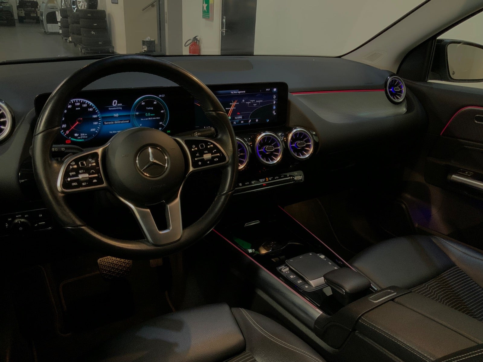 Sort Mercedes EQA250 fra 2021