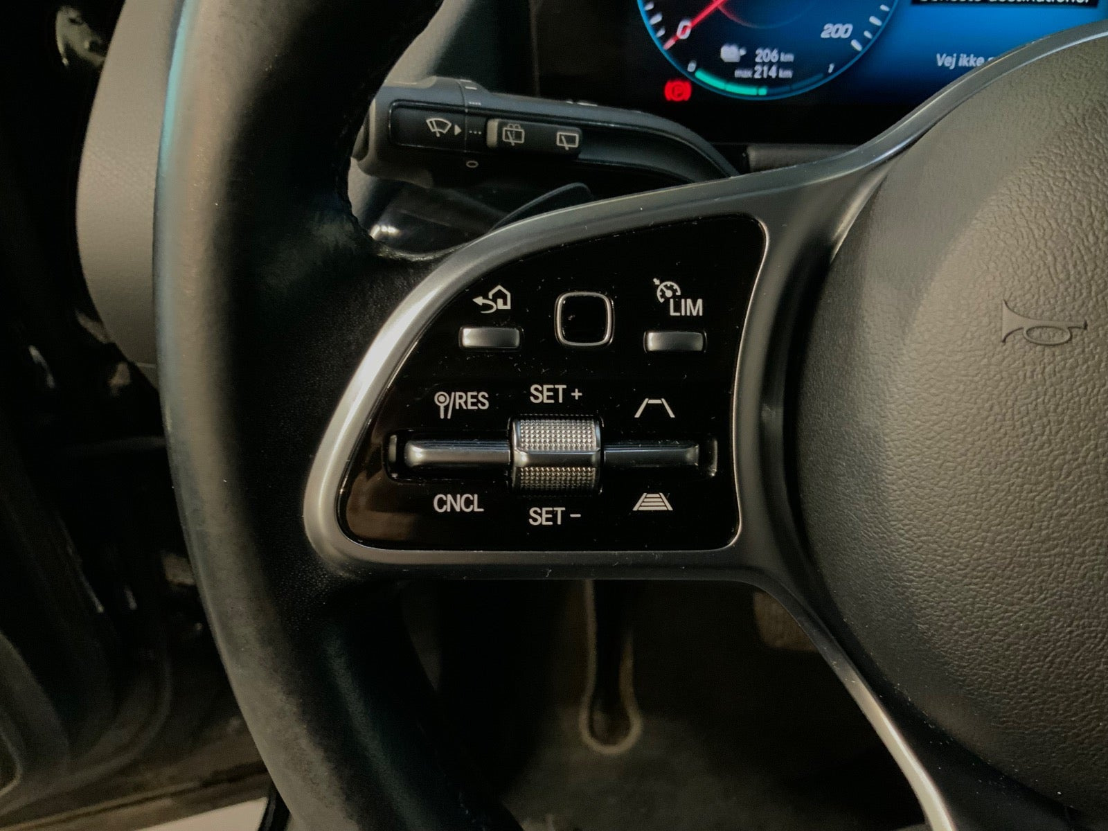 Sort Mercedes EQA250 fra 2021