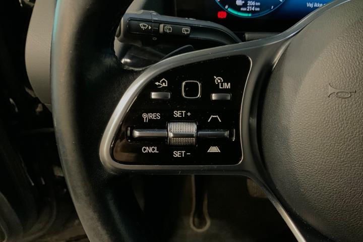 Sort Mercedes EQA250 fra 2021