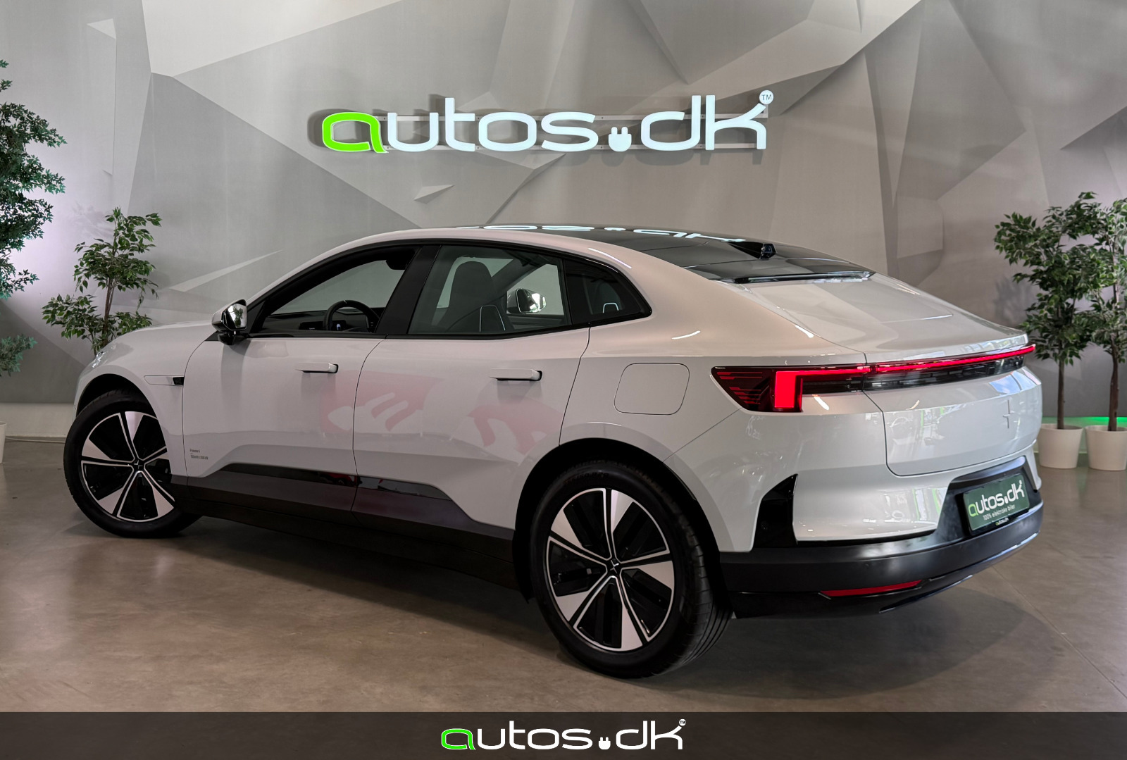 Sølv Polestar 4 fra 2026