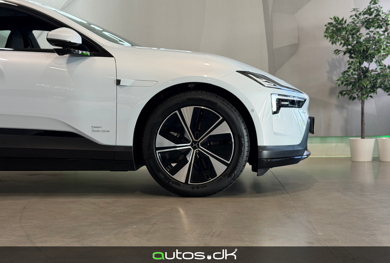 Sølv Polestar 4 fra 2026