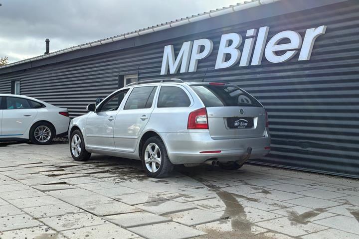 Sølv Skoda Octavia fra 2011