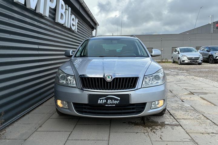 Sølv Skoda Octavia fra 2011