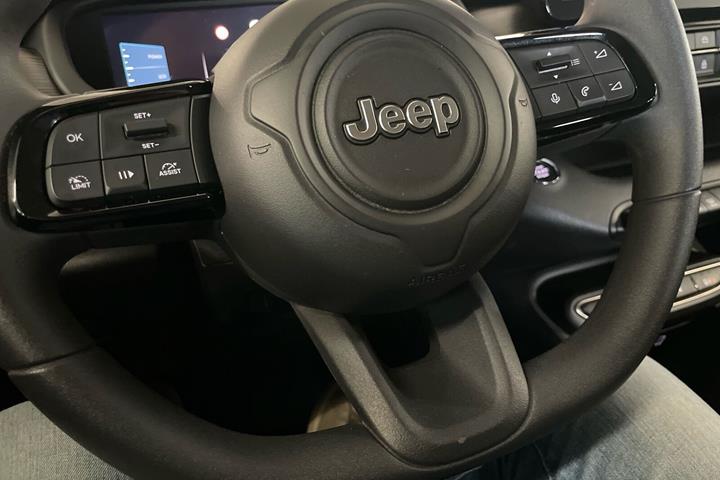 Grøn Jeep Avenger fra 2024