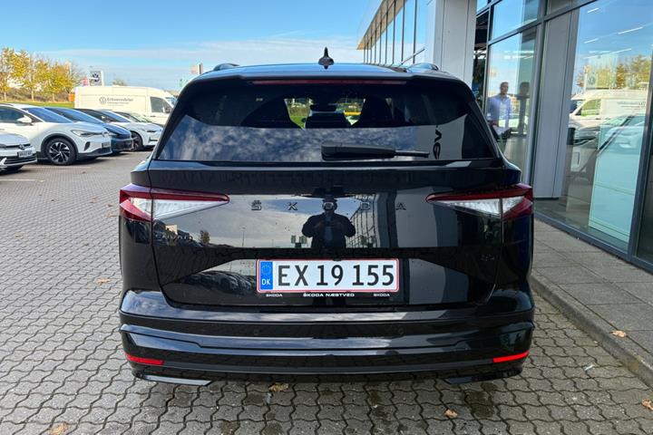 Sort Skoda Enyaq fra 2023