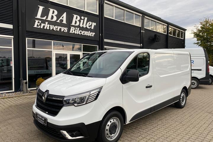 Hvid Renault Trafic fra 2023