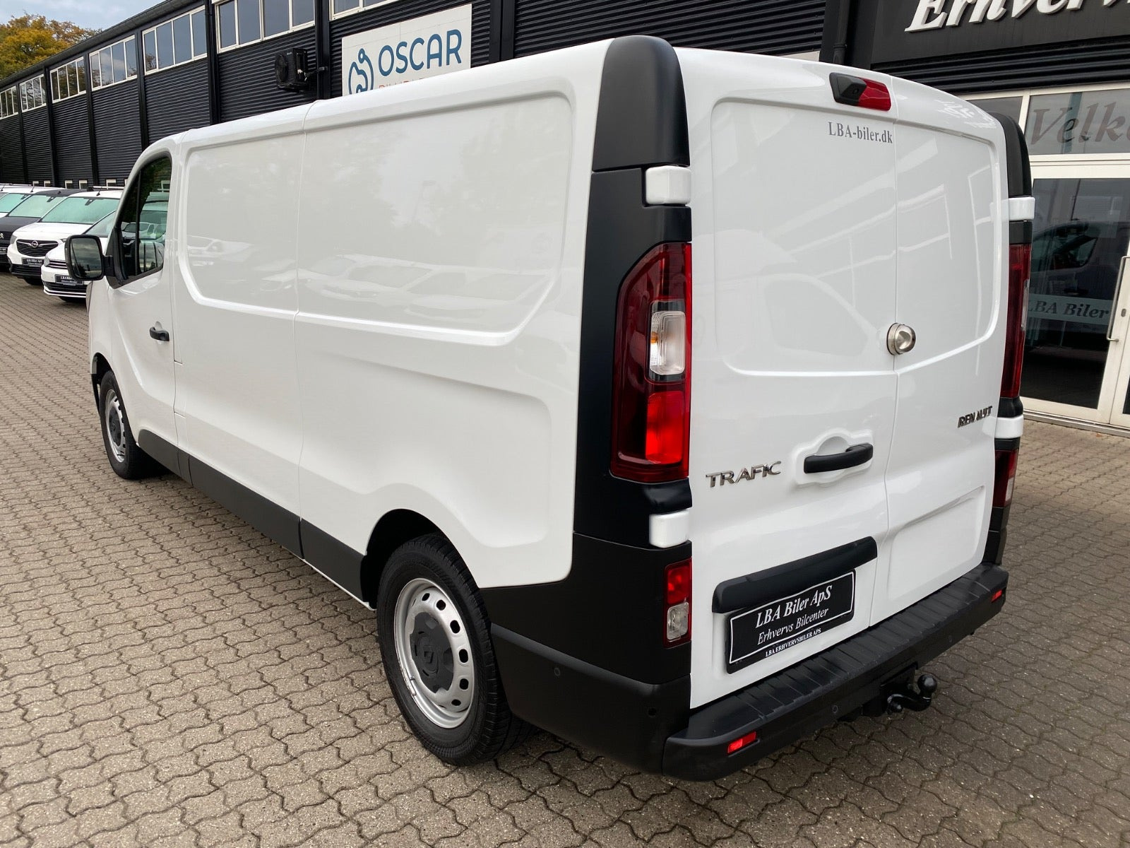 Hvid Renault Trafic fra 2023