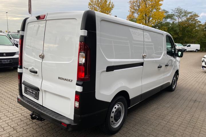 Hvid Renault Trafic fra 2023