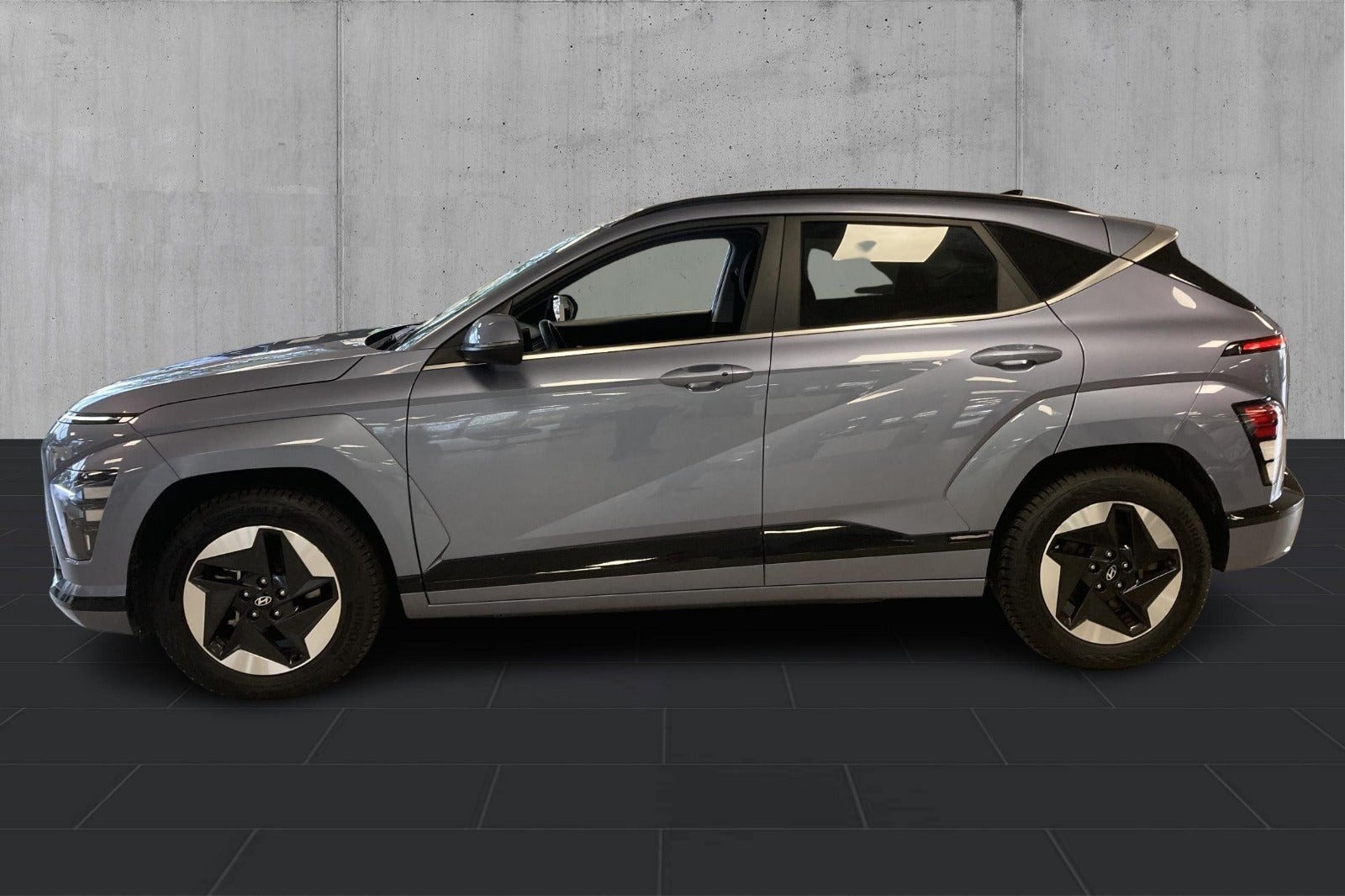 Blå Hyundai Kona fra 2024