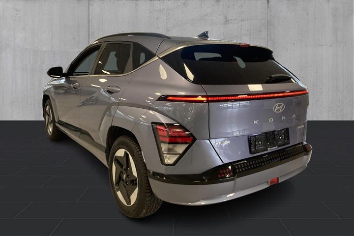 Blå Hyundai Kona fra 2024