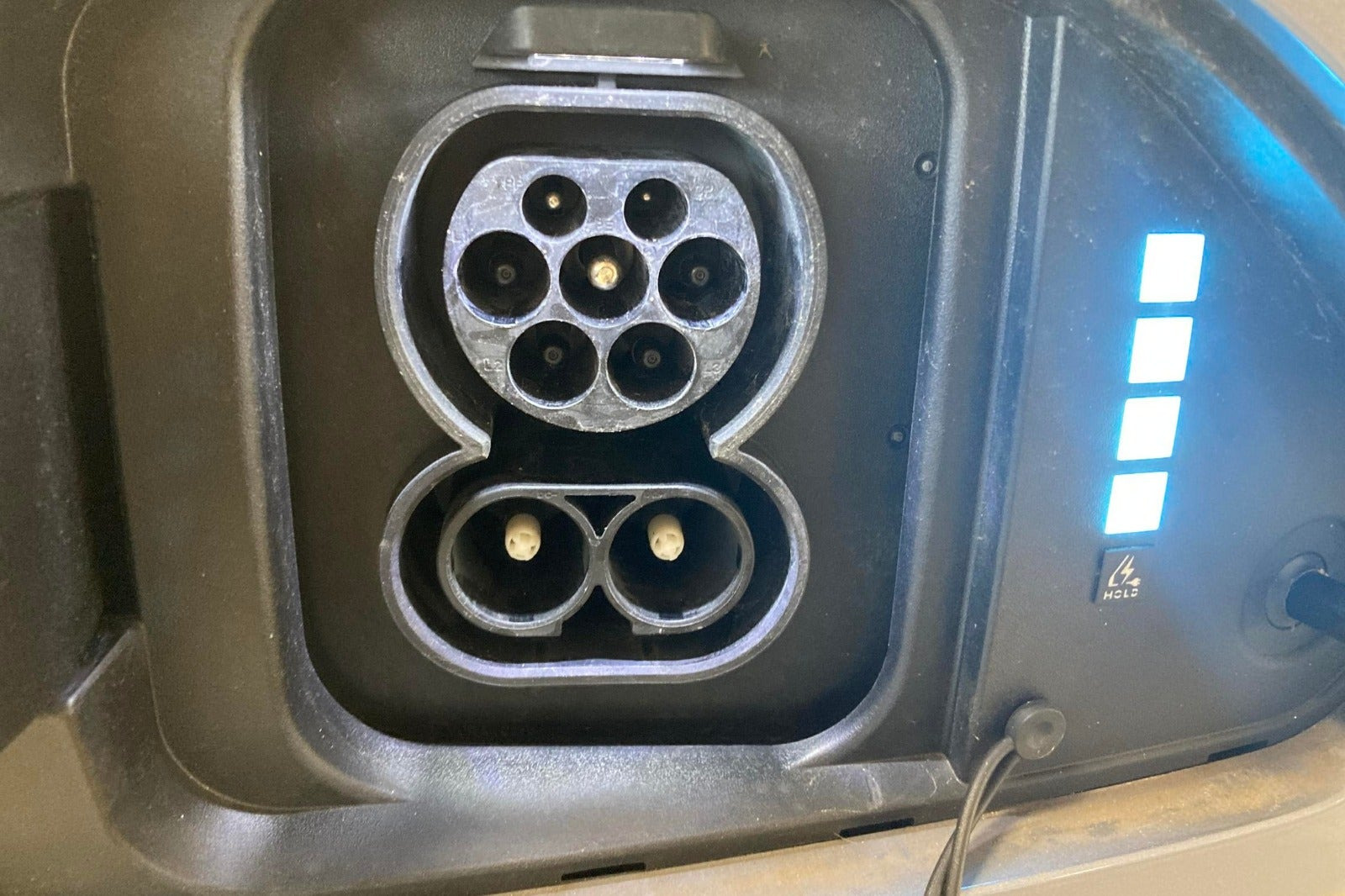 Blå Hyundai Kona fra 2024