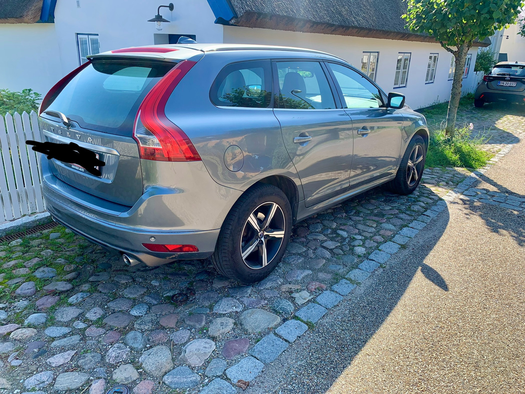 Grå Volvo XC60 fra 2017