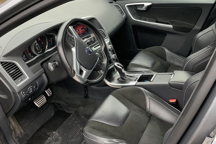 Grå Volvo XC60 fra 2017