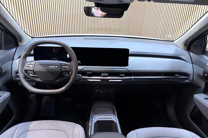 Hvid Kia EV3 fra 2025