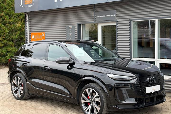 Sort Audi Q6 e-tron fra 2025