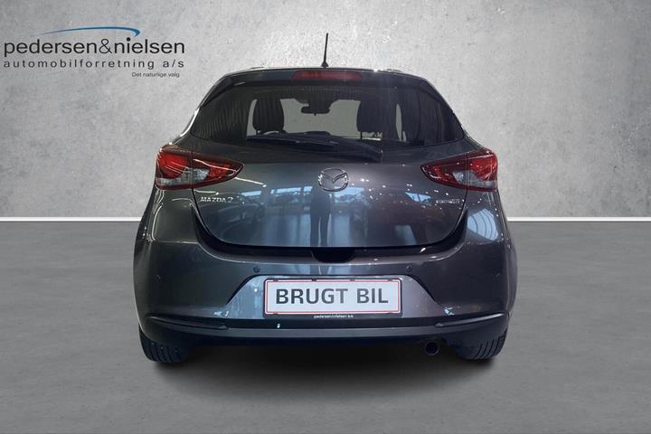 Grå Mazda 2 fra 2023