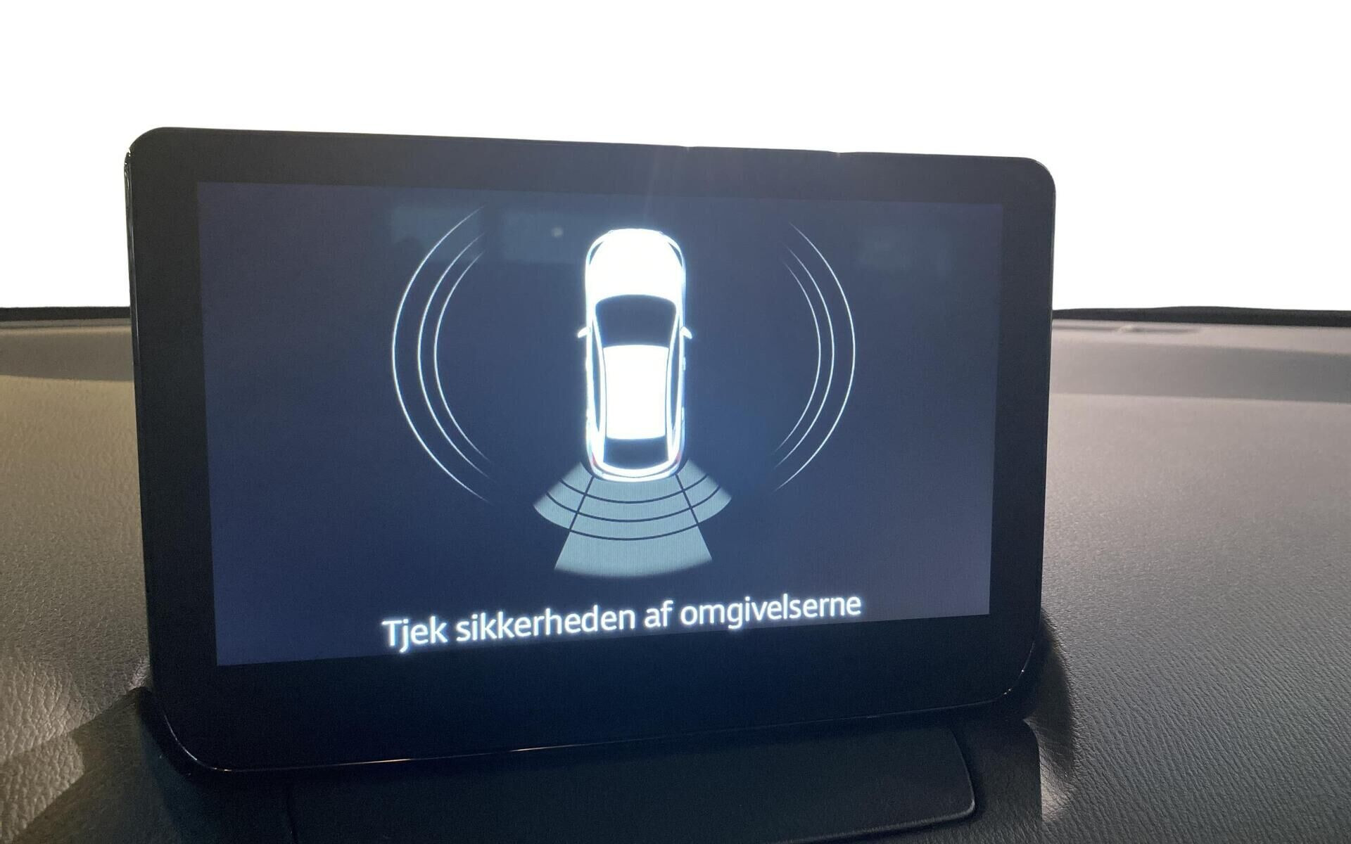 Grå Mazda 2 fra 2023