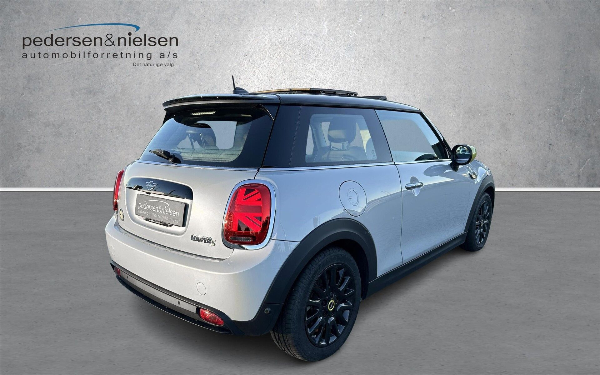 Hvid Mini Cooper fra 2022