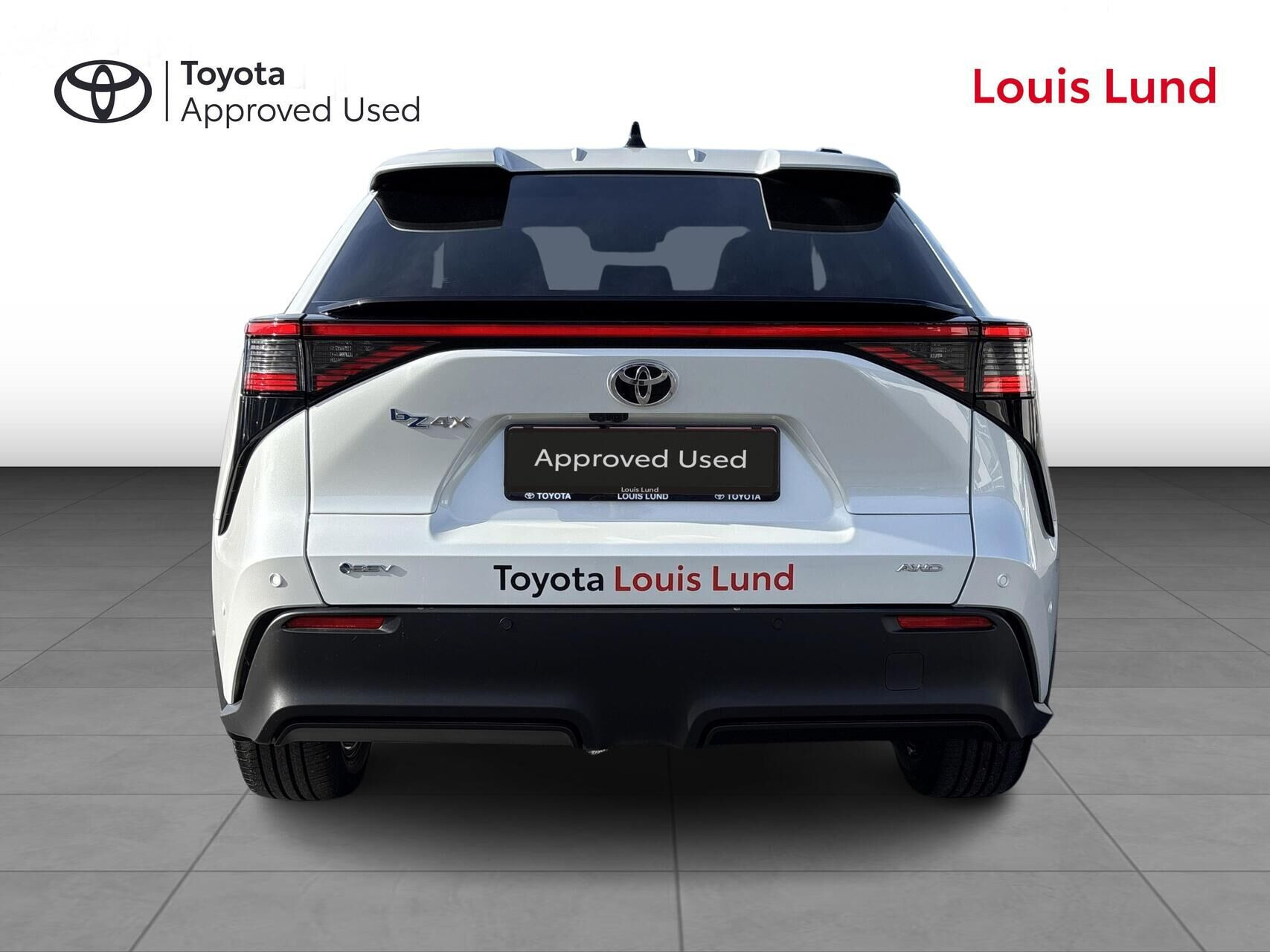 Hvid Toyota BZ4X fra 2026