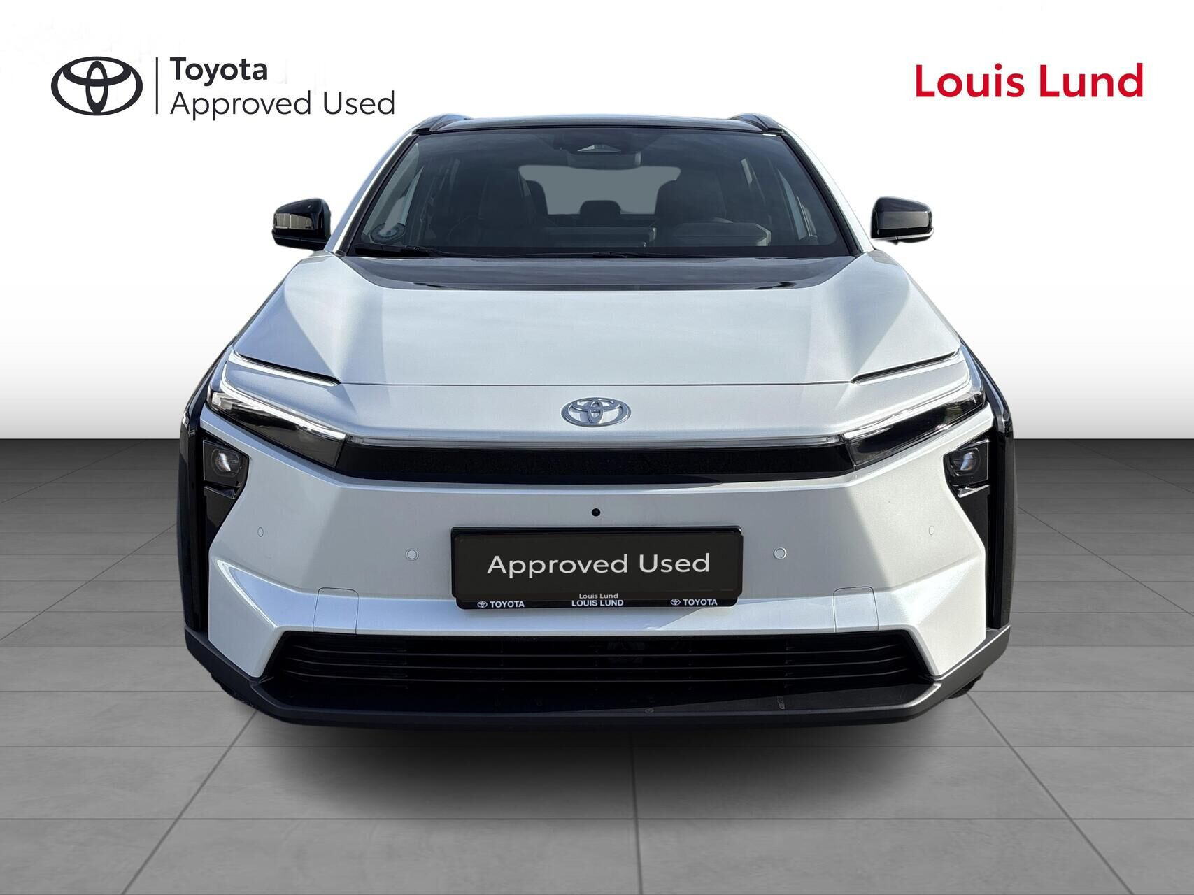 Hvid Toyota BZ4X fra 2026