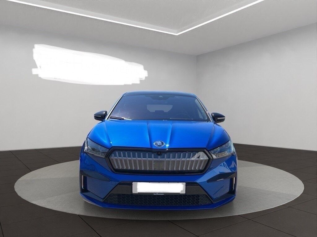 Blå Skoda Enyaq fra 2024