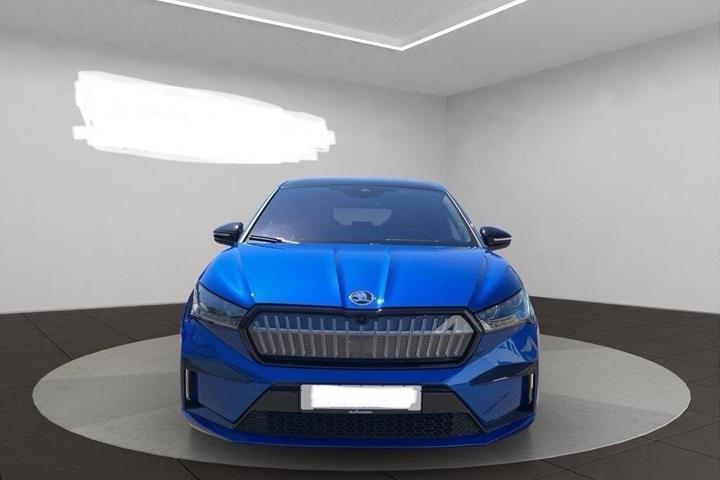 Blå Skoda Enyaq fra 2024