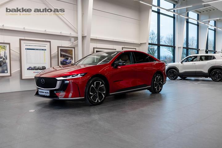 Rød Mazda 6e fra 2026