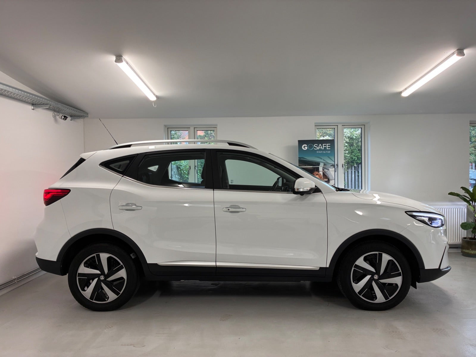 Hvid MG ZS fra 2023