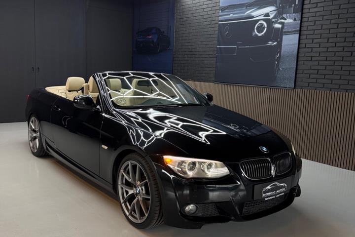 Sort BMW 325i fra 2012