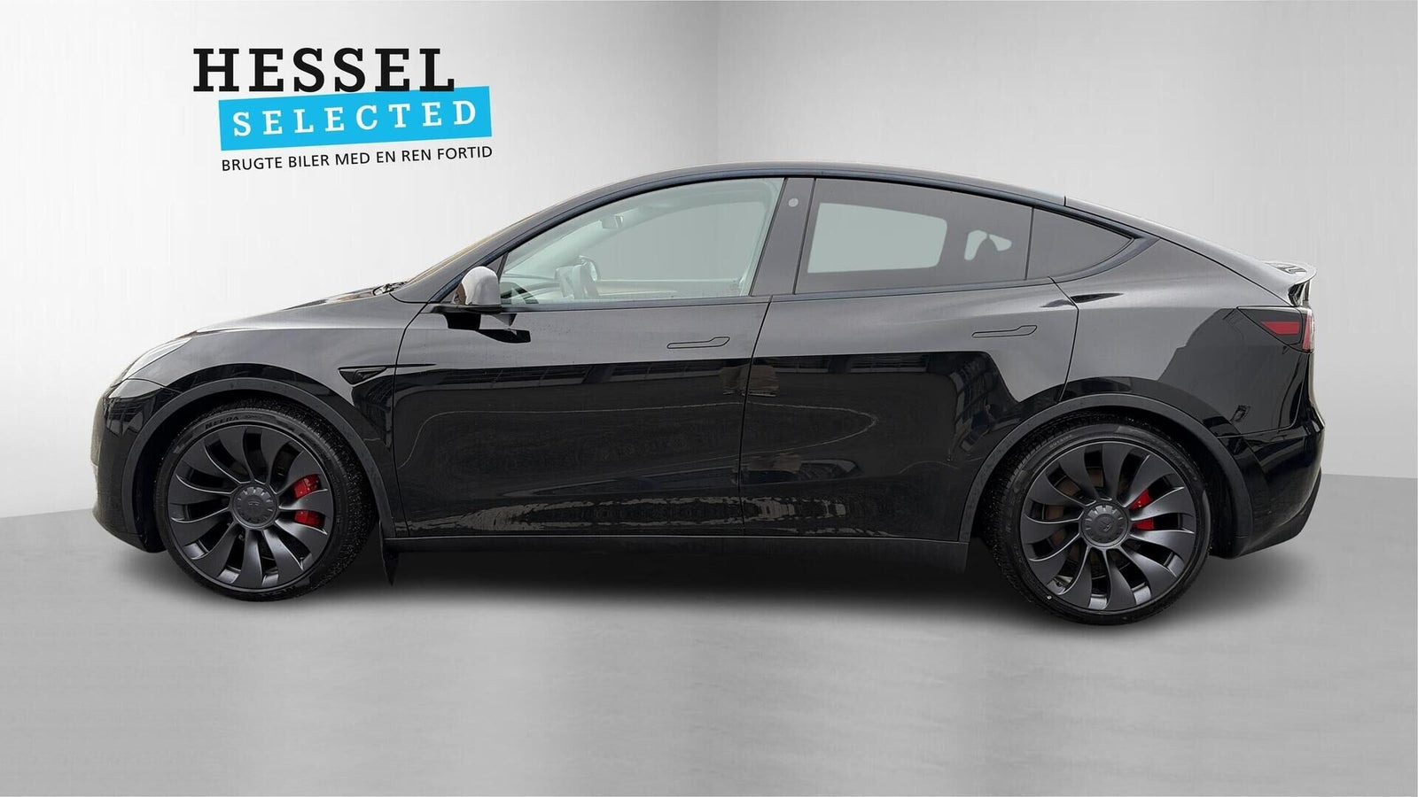 Sort Tesla Model Y fra 2023