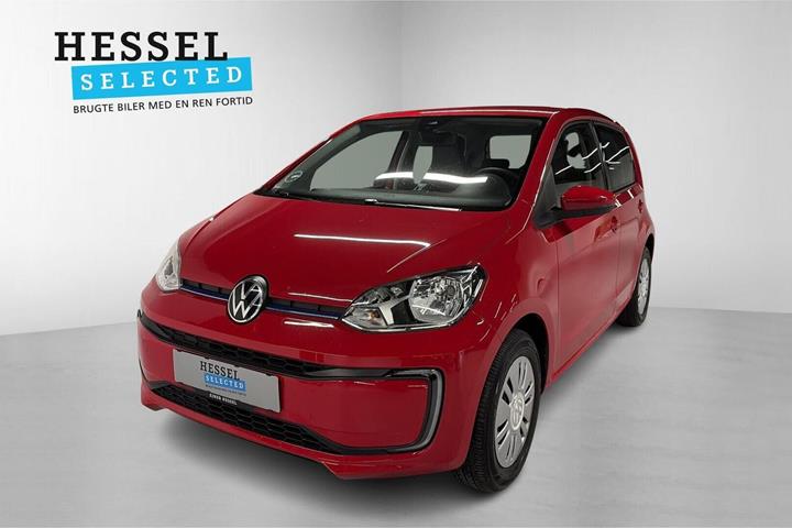 Rød VW E-UP! fra 2021 set udefra
