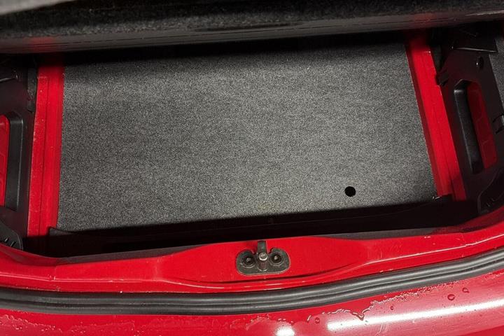 Rød VW E-UP! fra 2021