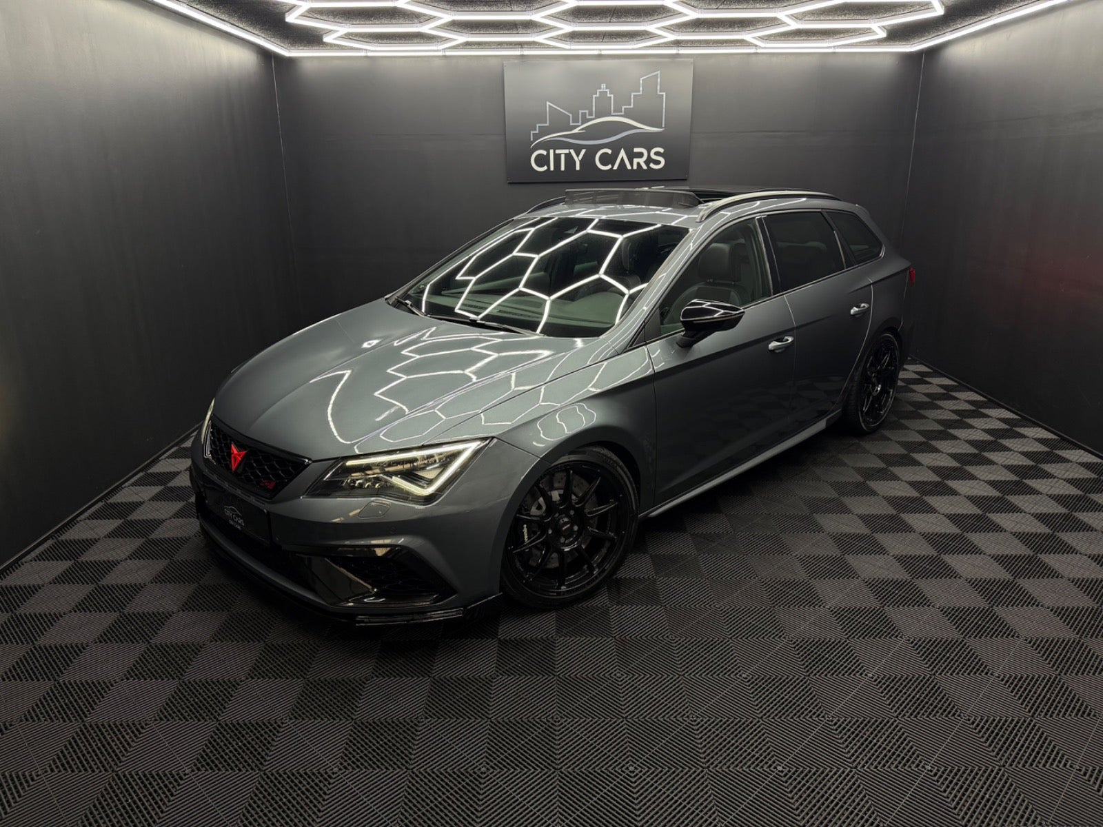 Seat Leon 2,0 TSi 300 Cupra ST DSG 4Drive