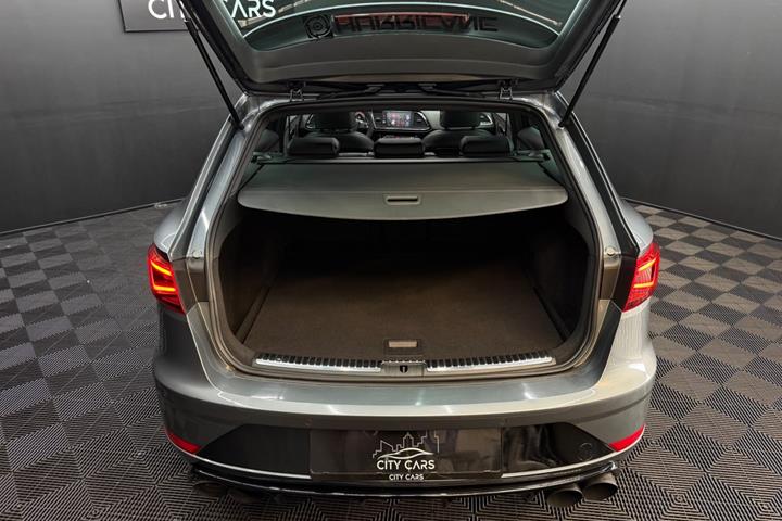 Grå Seat Leon fra 2018