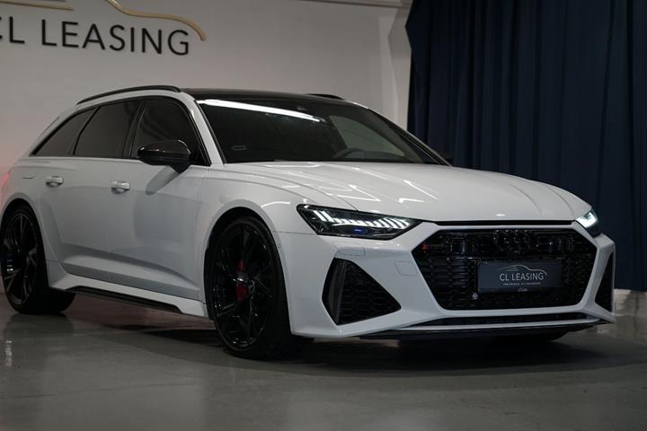 Hvid Audi RS6 fra 2020