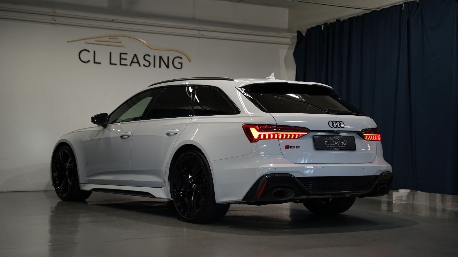Hvid Audi RS6 fra 2020