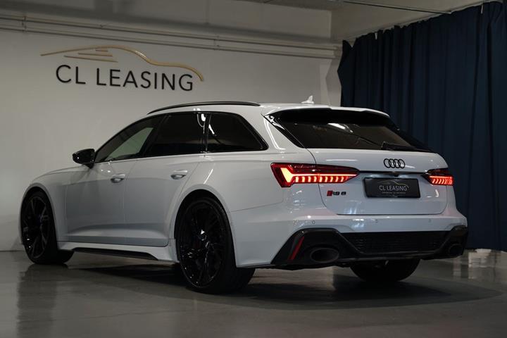 Hvid Audi RS6 fra 2020