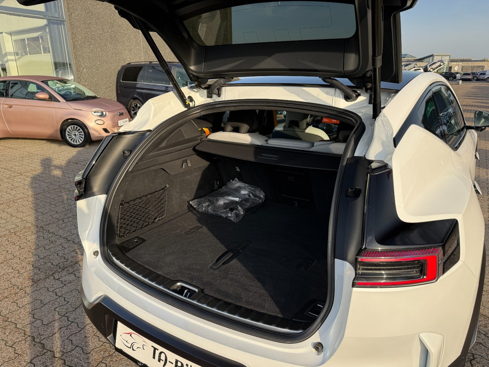 Hvid Polestar 3 fra 2024