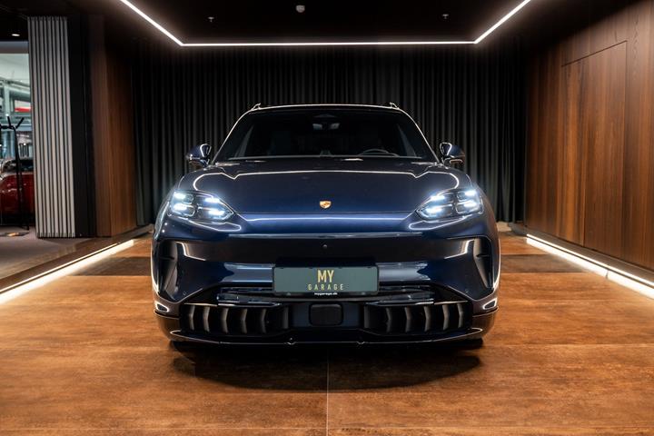 Blå Porsche Cayenne fra 2026