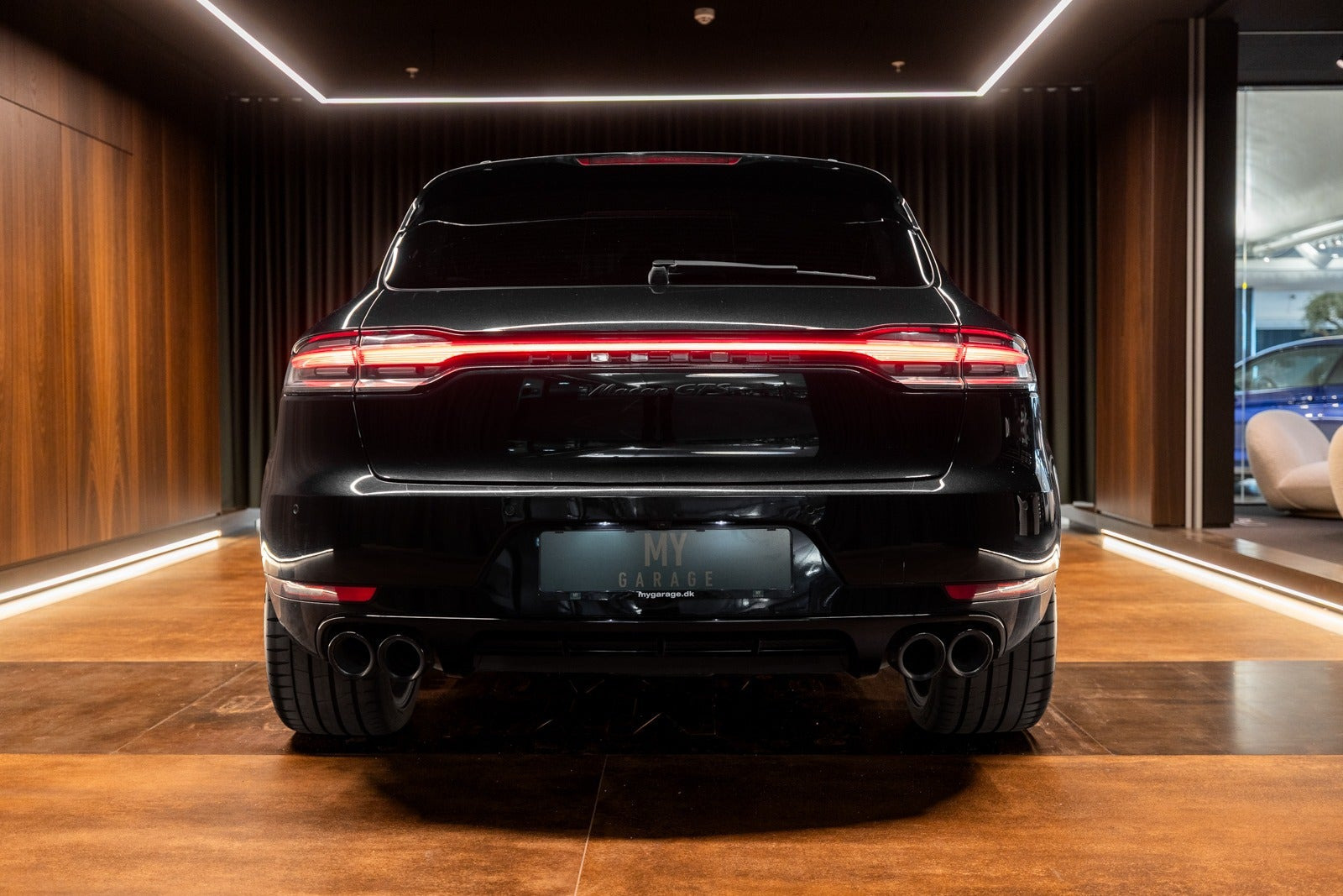 Sort Porsche Macan GTS fra 2020