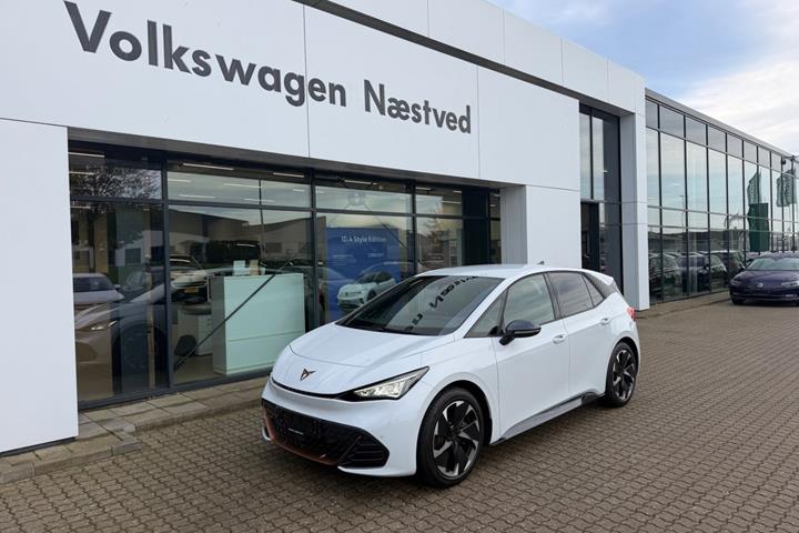 Hvid Cupra Born fra 2023