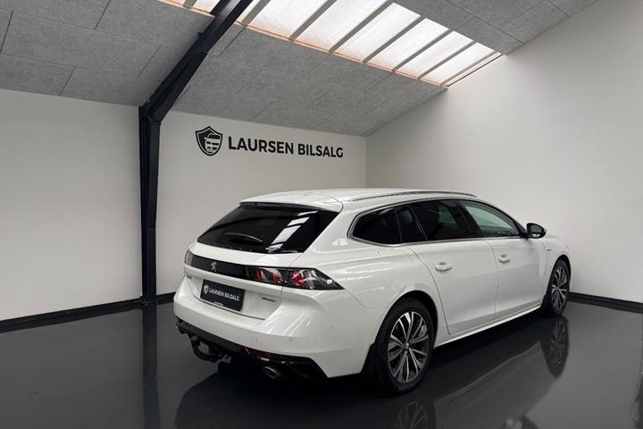 Hvid Peugeot 508 fra 2021