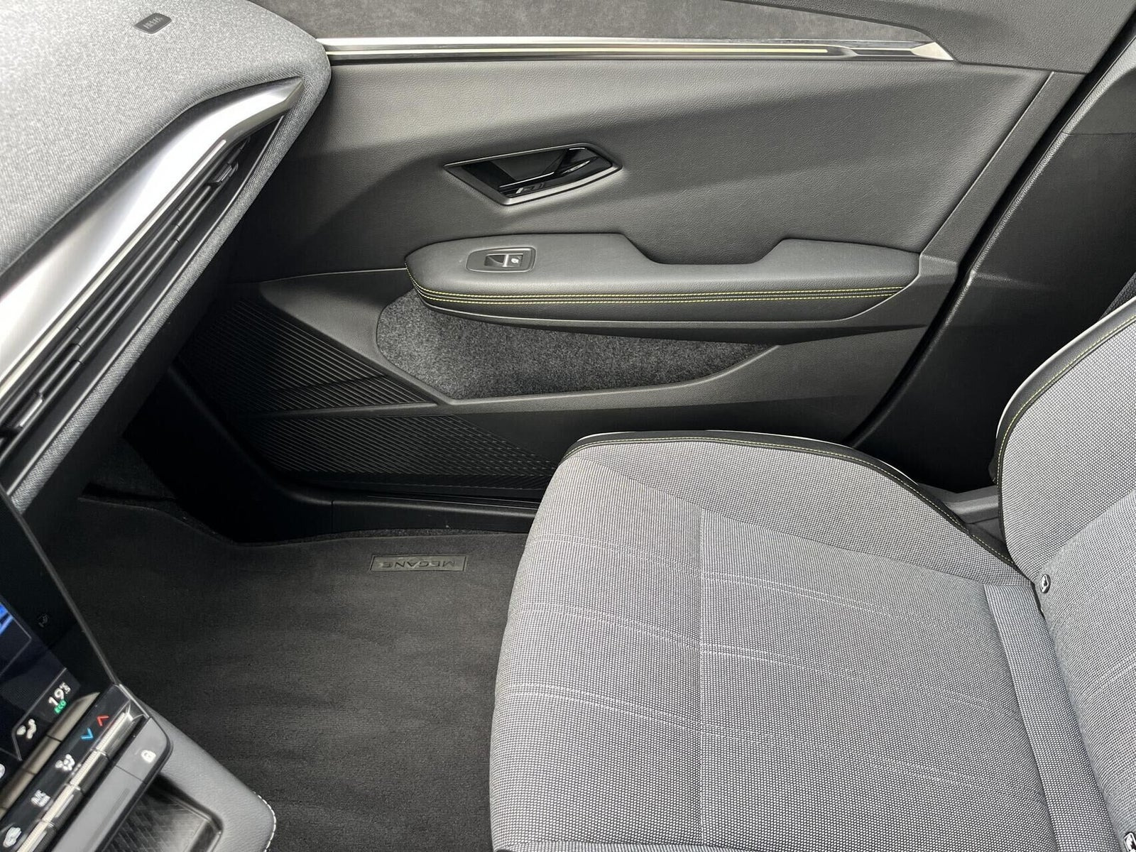 Sort Renault Megane E-Tech fra 2023