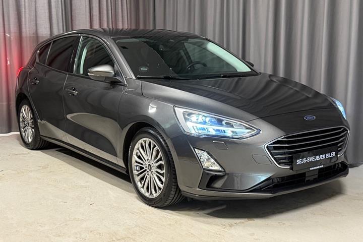 Grå Ford Focus fra 2019