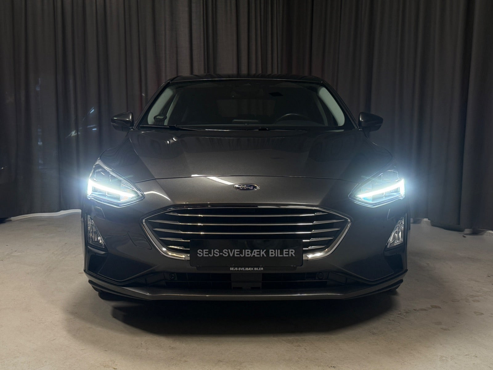 Grå Ford Focus fra 2019