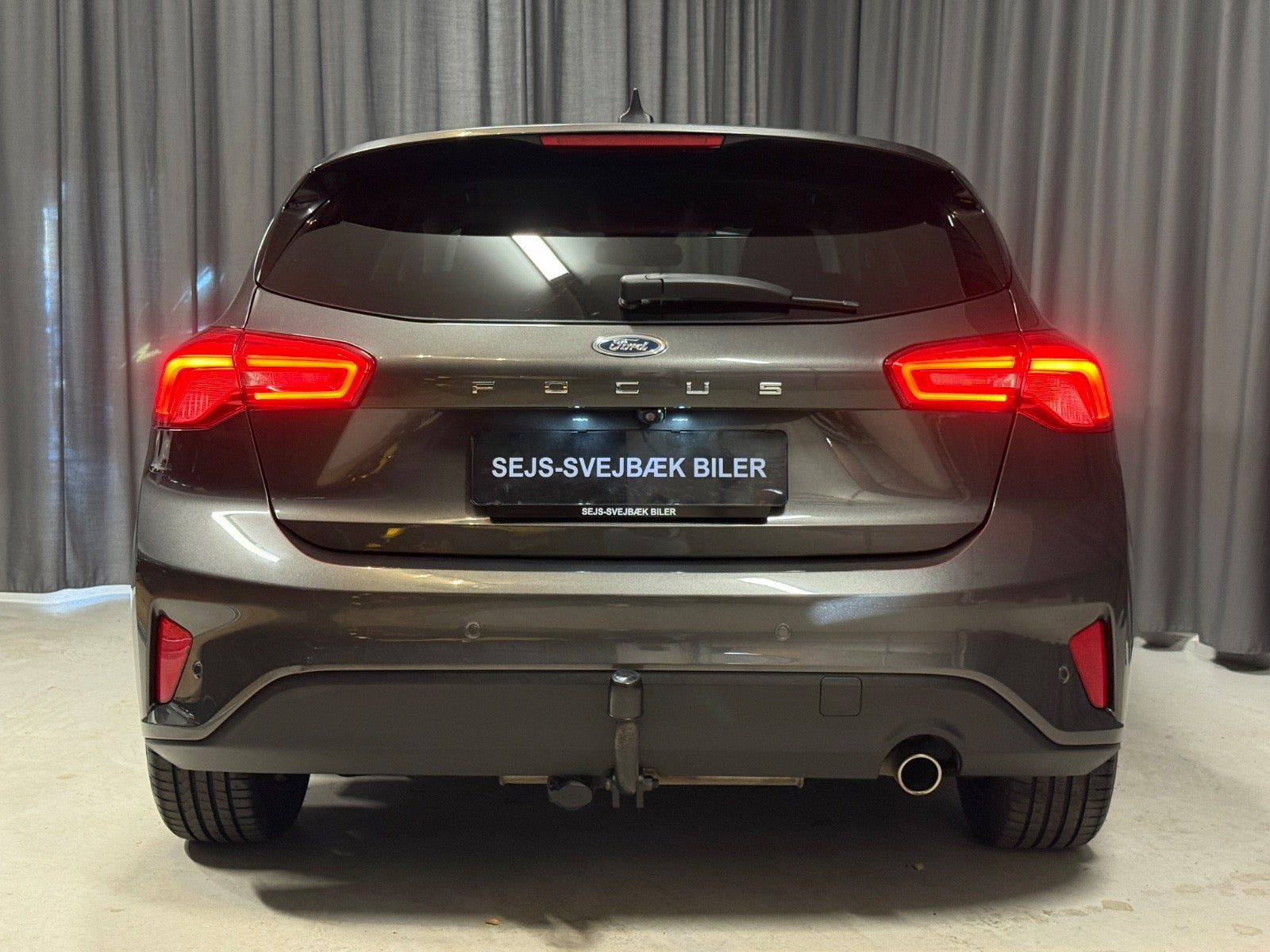 Grå Ford Focus fra 2019
